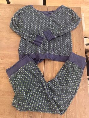 Victoria's Secret Navy and Green Star Print Kids Pajama Set